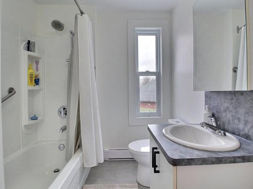 Salle de bains - 652  - 654 Rue Papineau, Sherbrooke (Fleurimont), QC - Indoor Photo Showing Bathroom