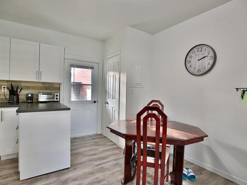 Coin-repas - 5175  - 5185 Rue Des Seigneurs E., Saint-Hyacinthe, QC - Indoor Photo Showing Kitchen