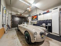 Garage - 