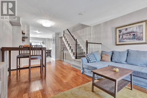 17 - 3480 Upper Middle Road, Burlington, ON - Indoor Photo Showing Living Room