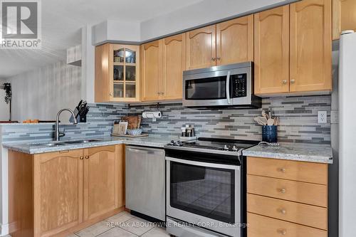 17 - 3480 Upper Middle Road, Burlington, ON - Indoor Photo Showing Kitchen