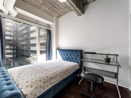 Chambre Ã Â coucher - 606-366 Rue Mayor, Montréal (Ville-Marie), QC - Indoor Photo Showing Bedroom