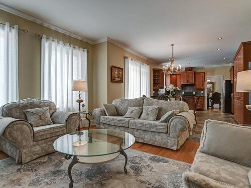 Family room - 7655 Rue Liege, Brossard, QC - Indoor Photo Showing Living Room