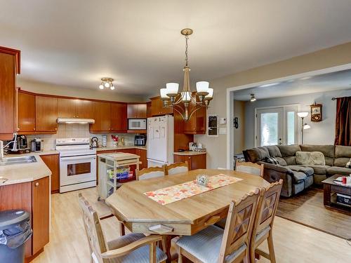 Dining room - 136Z Rue Jimmy, Sainte-Sophie, QC - Indoor Photo Showing Dining Room