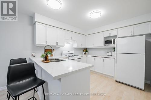 1134 Beaver Valley Crescent, Oshawa (Northglen), ON - Indoor Photo Showing Kitchen With Double Sink