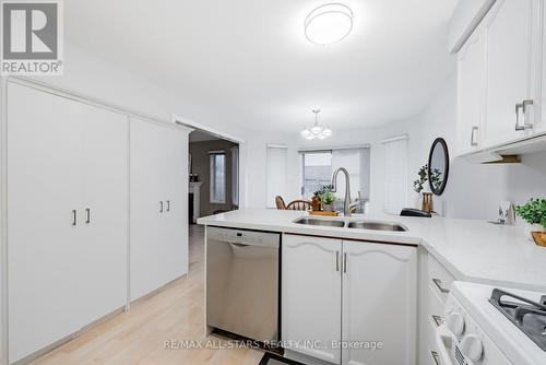 1134 Beaver Valley Crescent, Oshawa (Northglen), ON - Indoor Photo Showing Kitchen