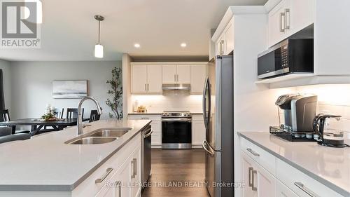 27 Feathers Crossing, St. Thomas, ON - Indoor Photo Showing Kitchen With Double Sink With Upgraded Kitchen