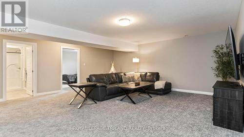 27 Feathers Crossing, St. Thomas, ON - Indoor