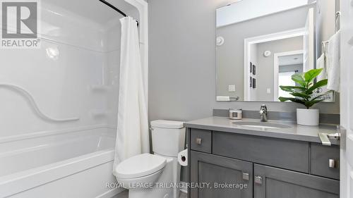 27 Feathers Crossing, St. Thomas, ON - Indoor Photo Showing Bathroom