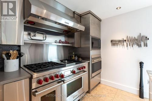 1455 Corley Drive, London, ON - Indoor Photo Showing Kitchen