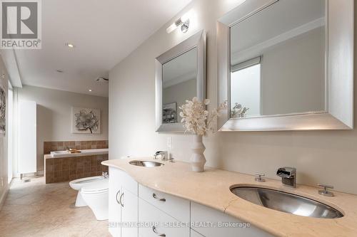 1455 Corley Drive, London, ON - Indoor Photo Showing Bathroom