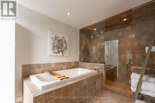 1455 Corley Drive, London, ON - Indoor Photo Showing Bathroom