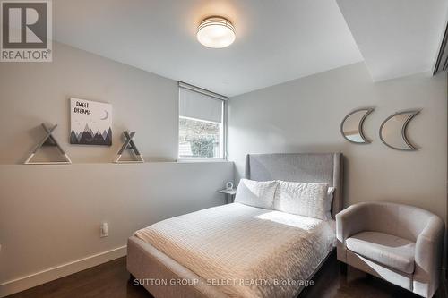 1455 Corley Drive, London, ON - Indoor Photo Showing Bedroom