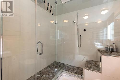 1455 Corley Drive, London, ON - Indoor Photo Showing Bathroom