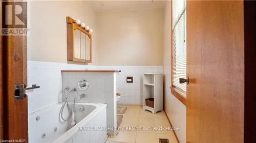 41 Berryman Avenue, St. Catharines, ON - Indoor Photo Showing Bathroom