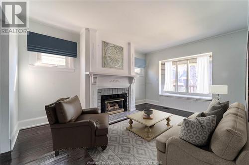 966 Curry, Windsor, ON - Indoor Photo Showing Living Room With Fireplace