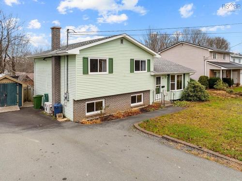 31 Sunset Drive, Bridgewater, NS 