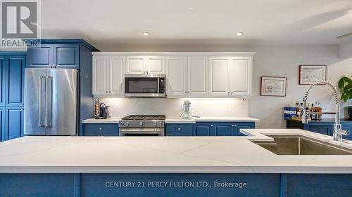 37 Burke Drive, Haldimand, ON - Indoor Photo Showing Kitchen With Stainless Steel Kitchen