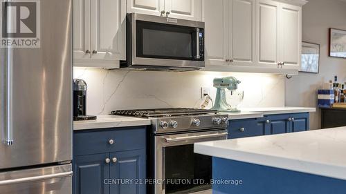 37 Burke Drive, Haldimand, ON - Indoor Photo Showing Kitchen With Stainless Steel Kitchen With Upgraded Kitchen