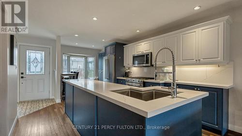 37 Burke Drive, Haldimand, ON - Indoor Photo Showing Kitchen With Stainless Steel Kitchen With Upgraded Kitchen