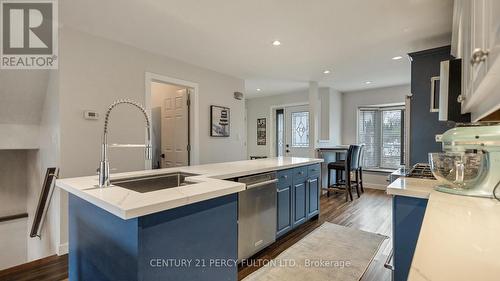 37 Burke Drive, Haldimand, ON - Indoor Photo Showing Kitchen