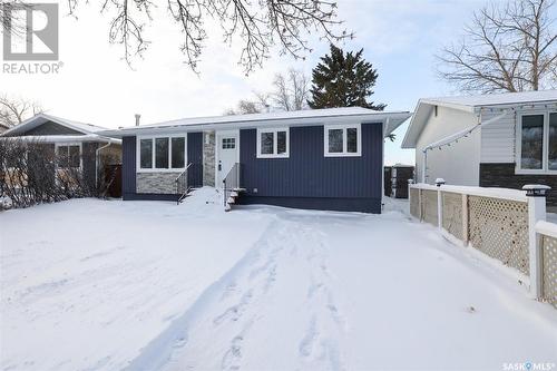 142 Trudelle Crescent, Regina, SK - Outdoor With Facade