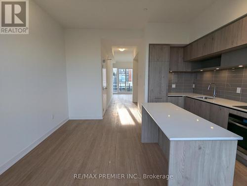 515 - 9 Steckley House Lane, Richmond Hill, ON - Indoor Photo Showing Kitchen