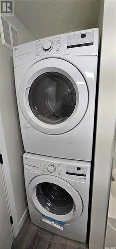 1149 K Avenue N, Saskatoon, SK - Indoor Photo Showing Laundry Room