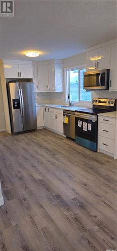 1149 K Avenue N, Saskatoon, SK - Indoor Photo Showing Kitchen