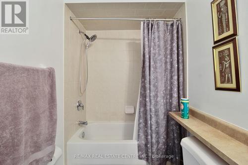 25 Heartview Road, Brampton, ON - Indoor Photo Showing Bathroom