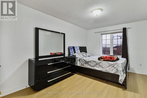 25 Heartview Road, Brampton, ON - Indoor Photo Showing Bedroom