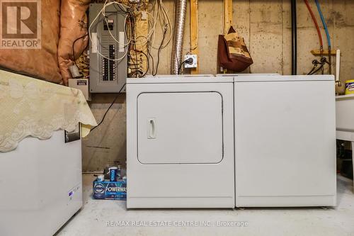 25 Heartview Road, Brampton, ON - Indoor Photo Showing Laundry Room