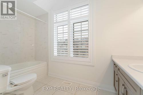 584 Juneberry Court, Milton, ON - Indoor Photo Showing Bathroom