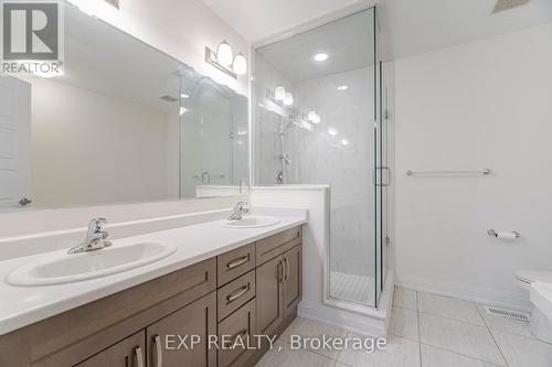 584 Juneberry Court, Milton, ON - Indoor Photo Showing Bathroom