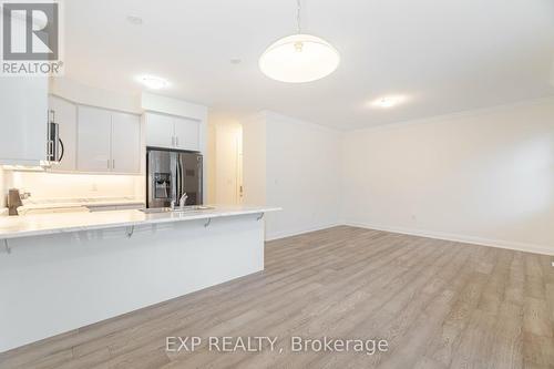 584 Juneberry Court, Milton, ON - Indoor Photo Showing Kitchen