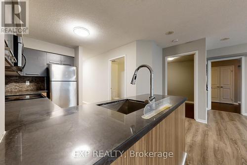 1401 - 11 St. Joseph Street, Toronto (Bay Street Corridor), ON - Indoor Photo Showing Kitchen