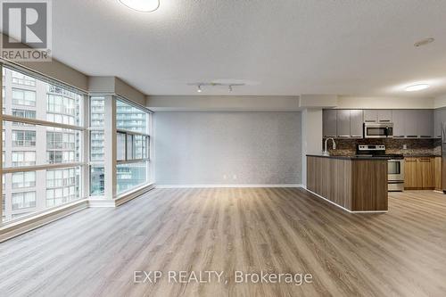 1401 - 11 St. Joseph Street, Toronto (Bay Street Corridor), ON - Indoor Photo Showing Kitchen