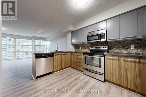 1401 - 11 St. Joseph Street, Toronto (Bay Street Corridor), ON - Indoor Photo Showing Kitchen