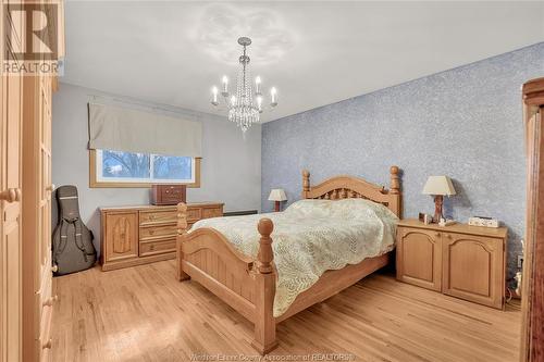 405 Laurier Drive, Lasalle, ON - Indoor Photo Showing Bedroom