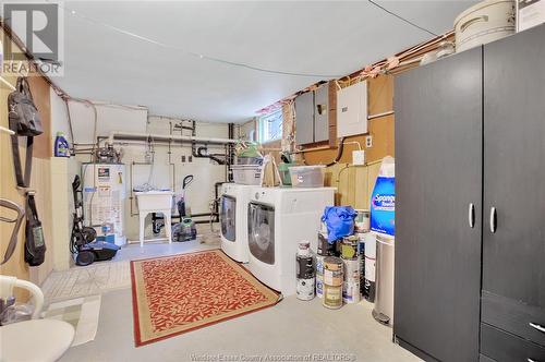 405 Laurier Drive, Lasalle, ON - Indoor Photo Showing Laundry Room