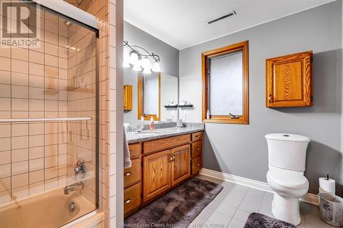 1462 County Rd 22, Lakeshore, ON - Indoor Photo Showing Bathroom