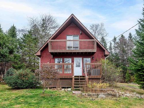 16 Kennedys Road, Boutiliers Point, NS 