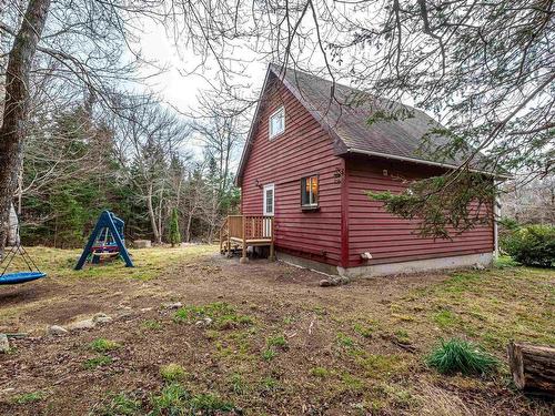 16 Kennedys Road, Boutiliers Point, NS 