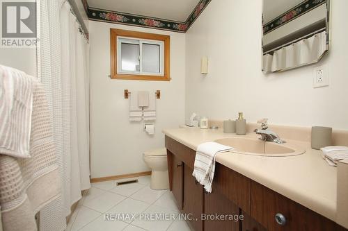 388 Marken Court, Oshawa, ON - Indoor Photo Showing Bathroom