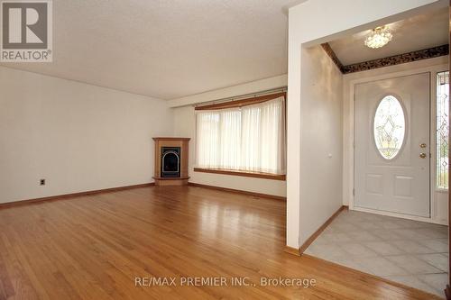 388 Marken Court, Oshawa, ON - Indoor Photo Showing Other Room