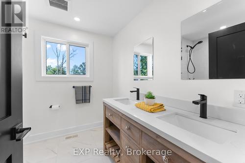 40 Parkview Avenue, Fort Erie, ON - Indoor Photo Showing Bathroom