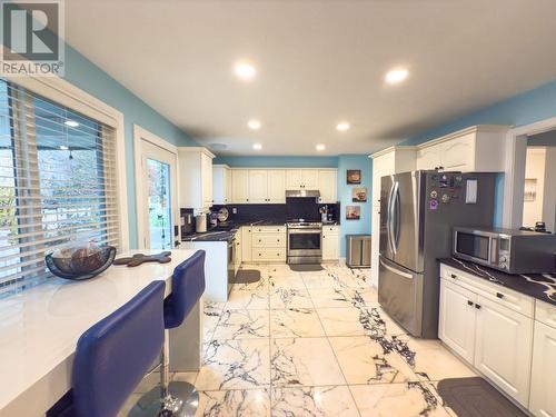 main kitchen - 766 Favell Court, Kelowna, BC - Indoor Photo Showing Kitchen