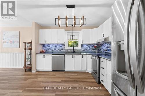 110 Canal Street, Quinte West, ON - Indoor Photo Showing Kitchen With Upgraded Kitchen