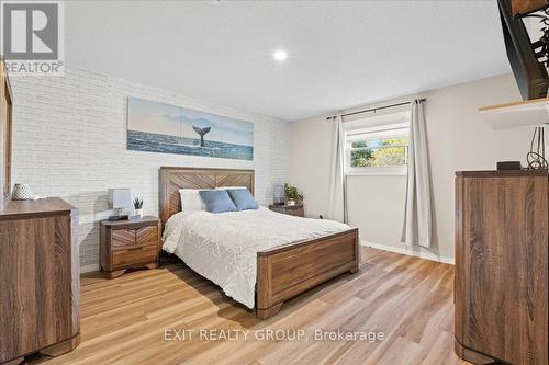 110 Canal Street, Quinte West, ON - Indoor Photo Showing Bedroom