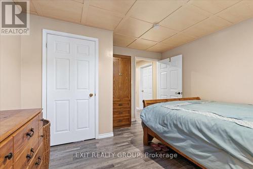 110 Canal Street, Quinte West, ON - Indoor Photo Showing Bedroom